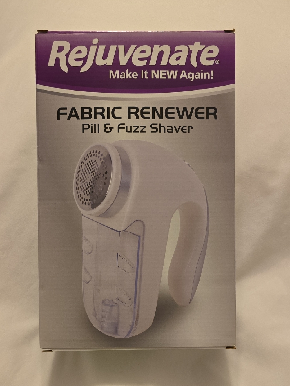 Rejuvenate Electric Fabric Renewer Pill and Fuzz Shaver White